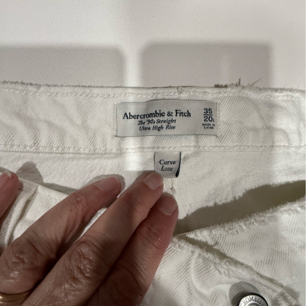 Abercrombie Ultra High Rise 90’s straight jeans - 20s Curve Love